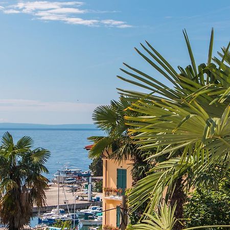 Sunny Apartment Anamaria Opatija Bagian luar foto