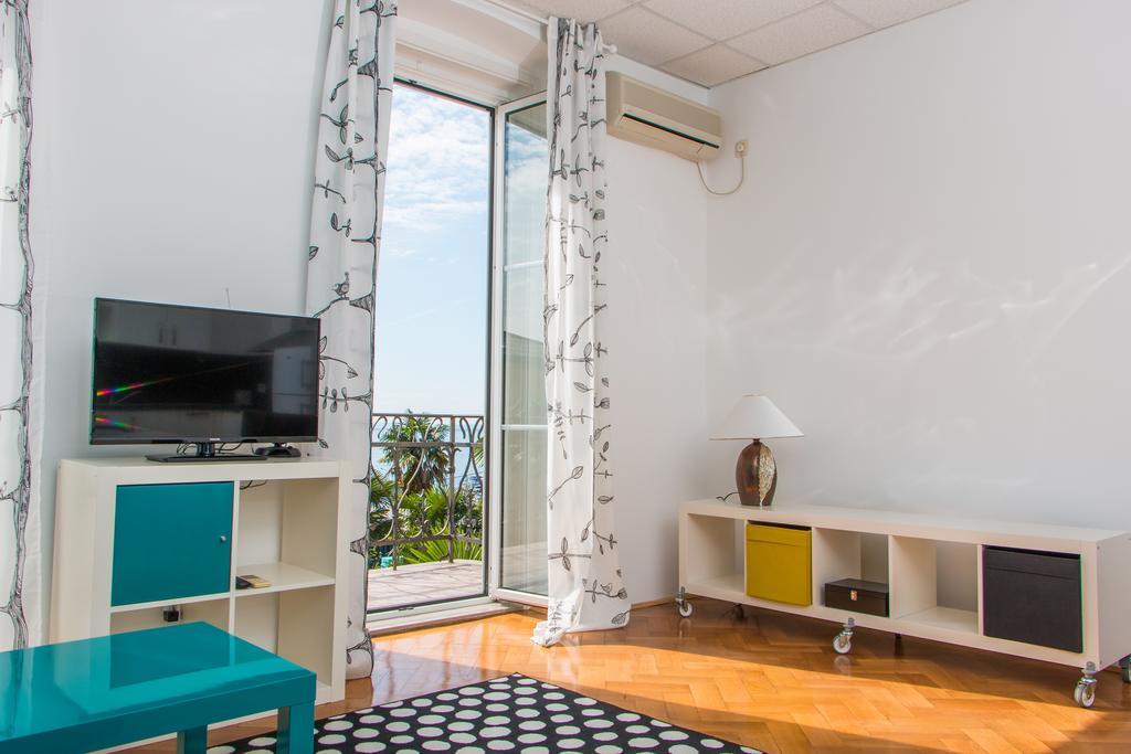 Sunny Apartment Anamaria Opatija Bagian luar foto